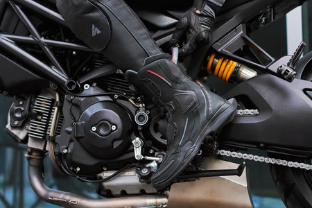 Damskie buty motocyklowe turystyczne Shima STRATO czarny