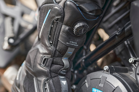 Buty motocyklowe turystyczne Shima STRATO WP czarny