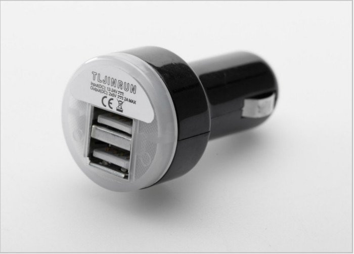 Adapter gniazda zapalniczki 12v na podwójne złącze Usb SW-MOTECH