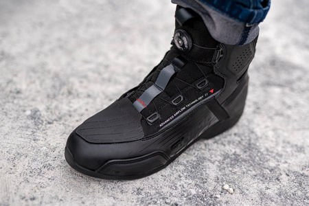 Buty motocyklowe krótkie/miejskie/turystyczne Shima EDGE VENT czarny