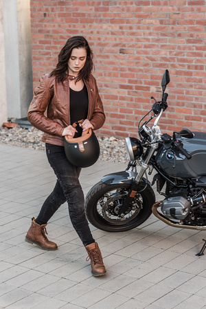 Damskie buty motocyklowe miejskie taktyczne Shima THOMSON brązowy