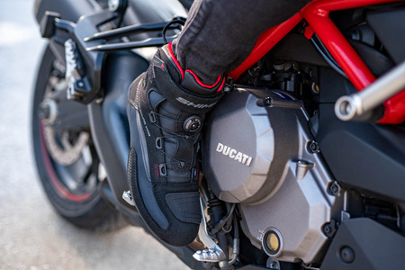 Buty motocyklowe krótkie Shima EXO Vented czarny