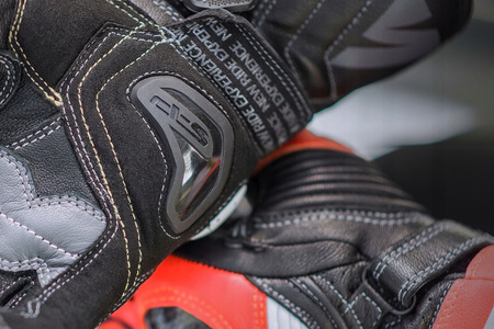 Rękawice motocyklowe skórzane sportowe Shima STR-2 GLOVES czerwony