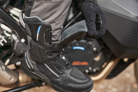 Damskie buty motocyklowe turystyczne Shima STRATO WP czarny
