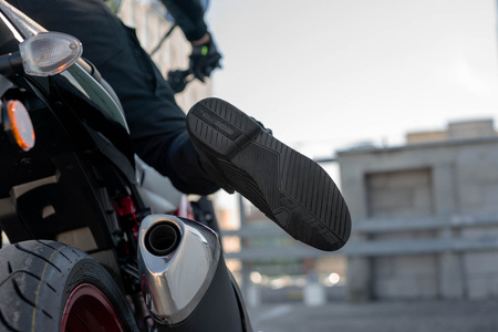 Buty motocyklowe krótkie/miejskie/turystyczne Shima EDGE VENT czarny