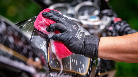 MUC-OFF 300 – Gąbka Do Mycia Motocykla Z Mikroporami
