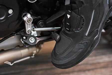 Buty motocyklowe turystyczne Shima STRATO czarny